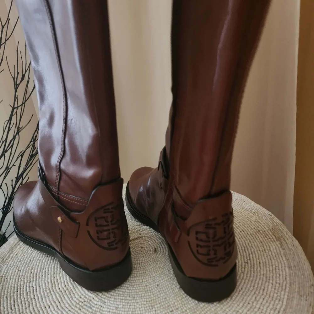 NWT Tory Burch leather Riding Boots size 6. - Picture 2 of 5
